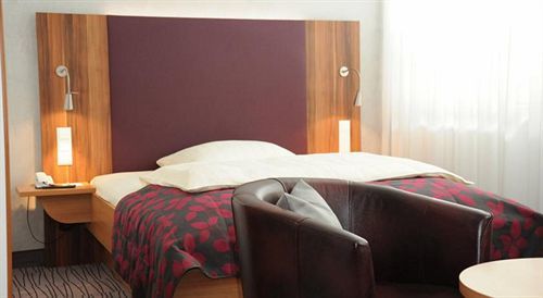 Kronenhotel Hotel 4*