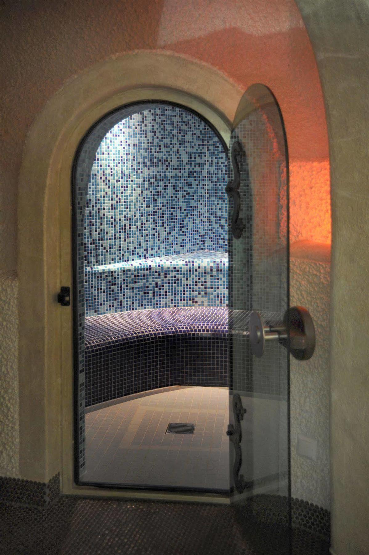 Kronenhotel Hotel 4*