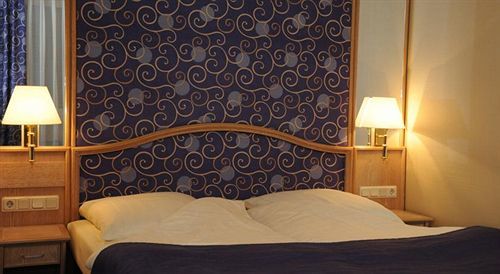 Hotel Kronenhotel 4*
